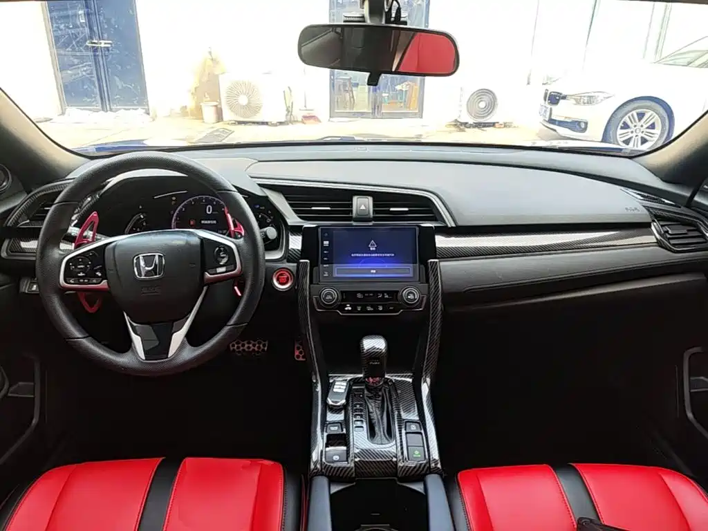 Honda Civic 2020 — фото 10