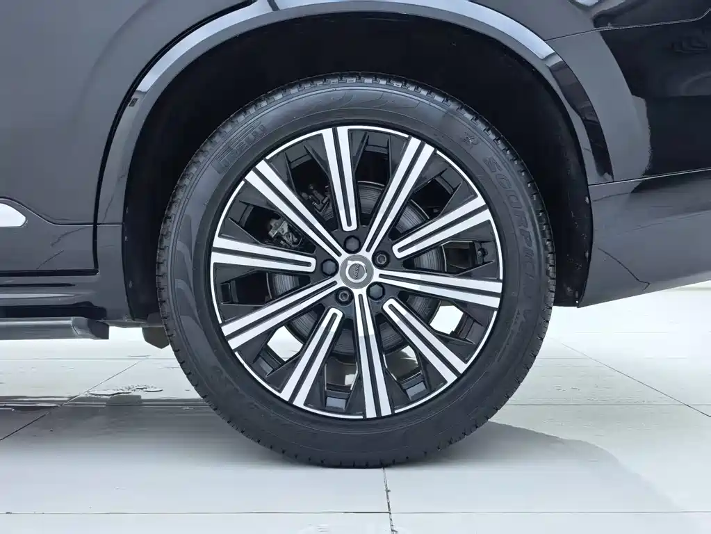 Volvo XC90 2021 — фото 25