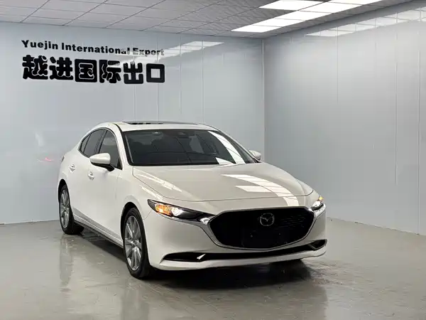 Mazda 3 Axela 2023