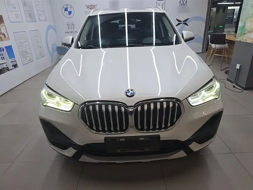 BMW X1 2021 — фото 3