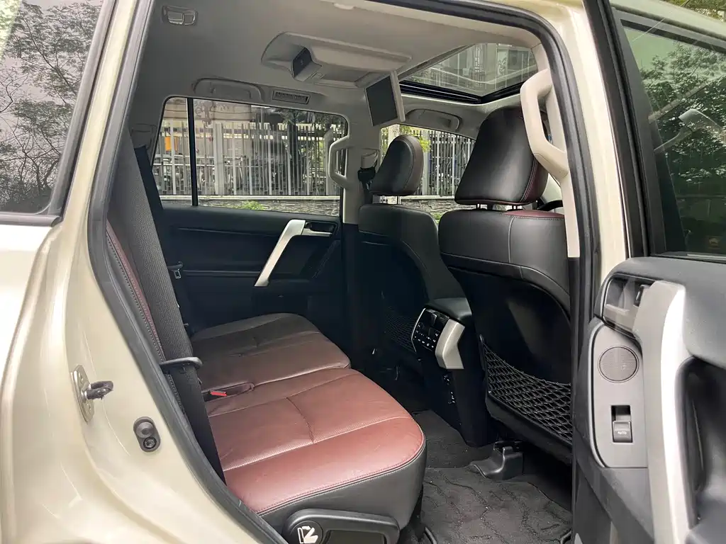 Toyota Prado 2018 — фото 5