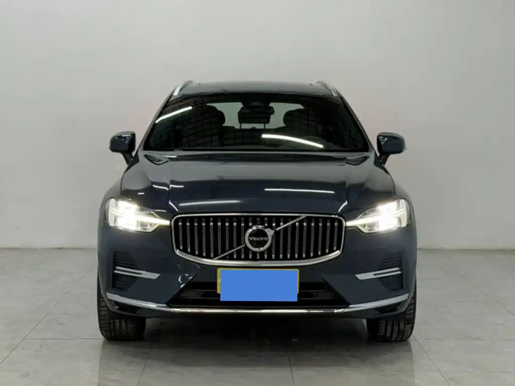 Volvo XC60 2025