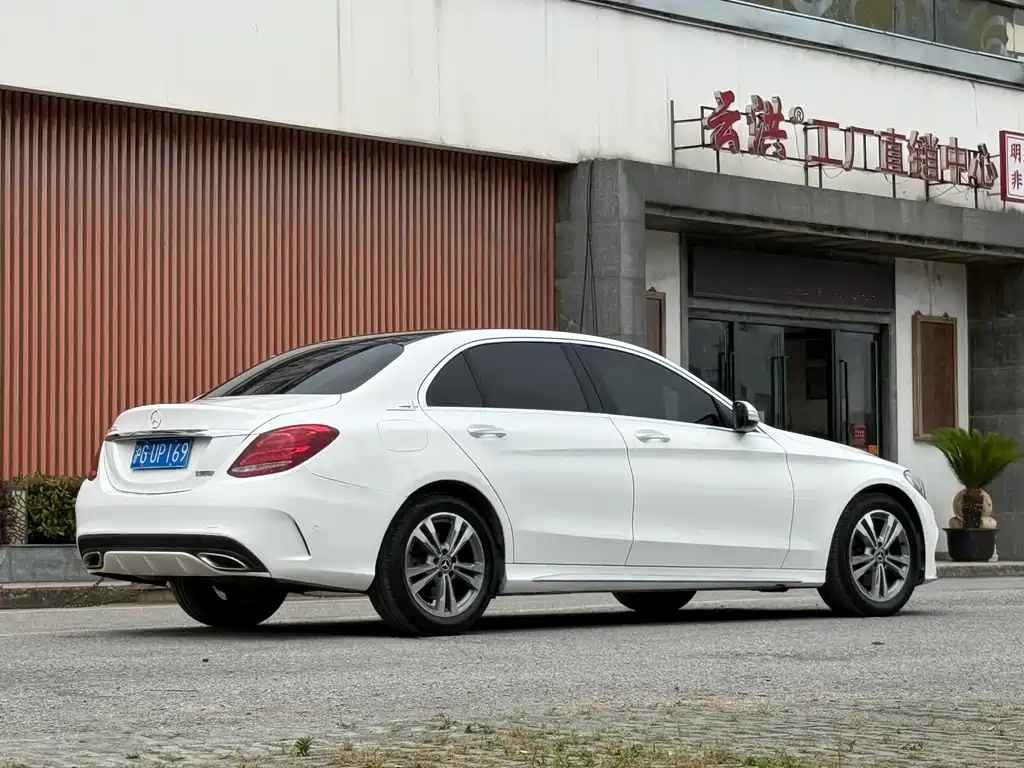 Mercedes-Benz C-Class 2018 — фото 7