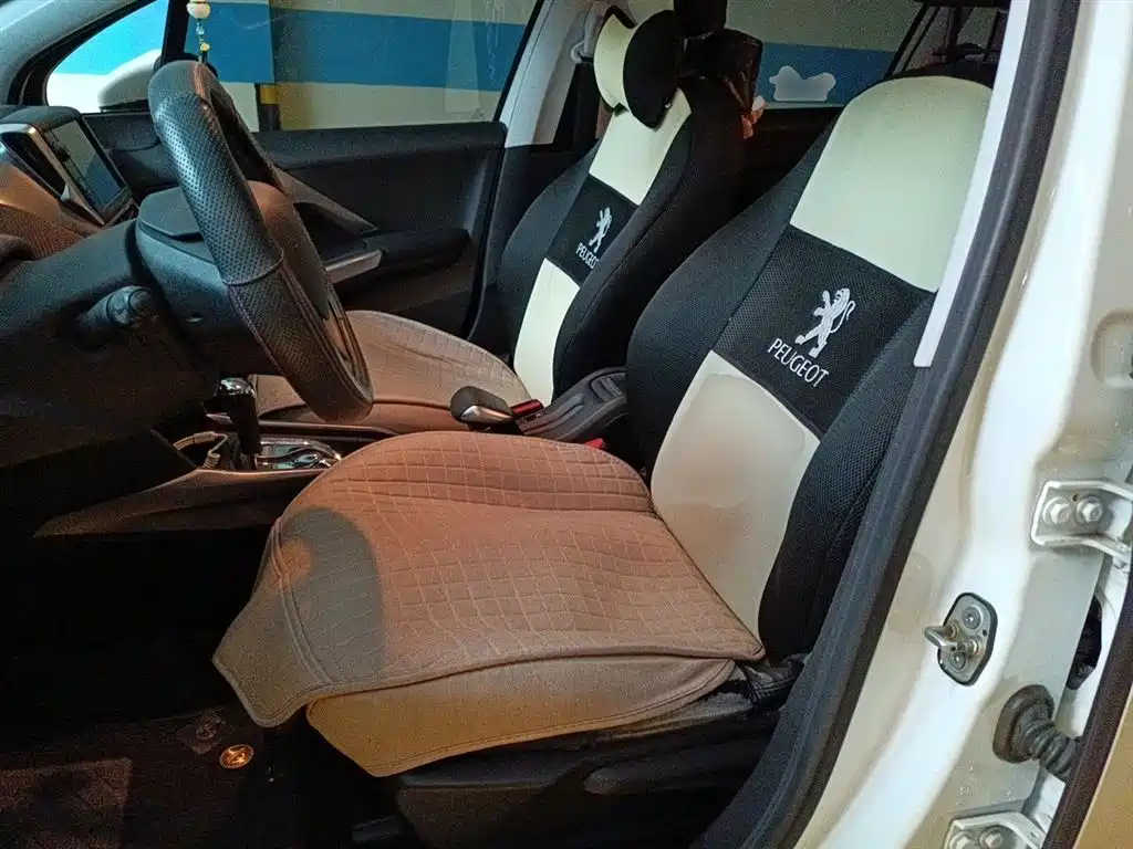Peugeot 2008 2016 — фото 12