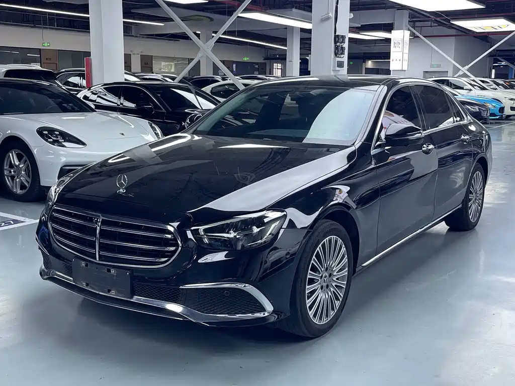 Mercedes-Benz E-Class 2022