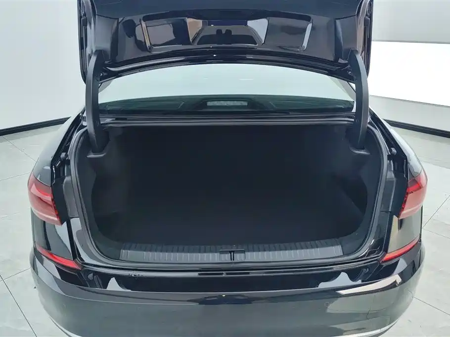 Volkswagen Passat 2025