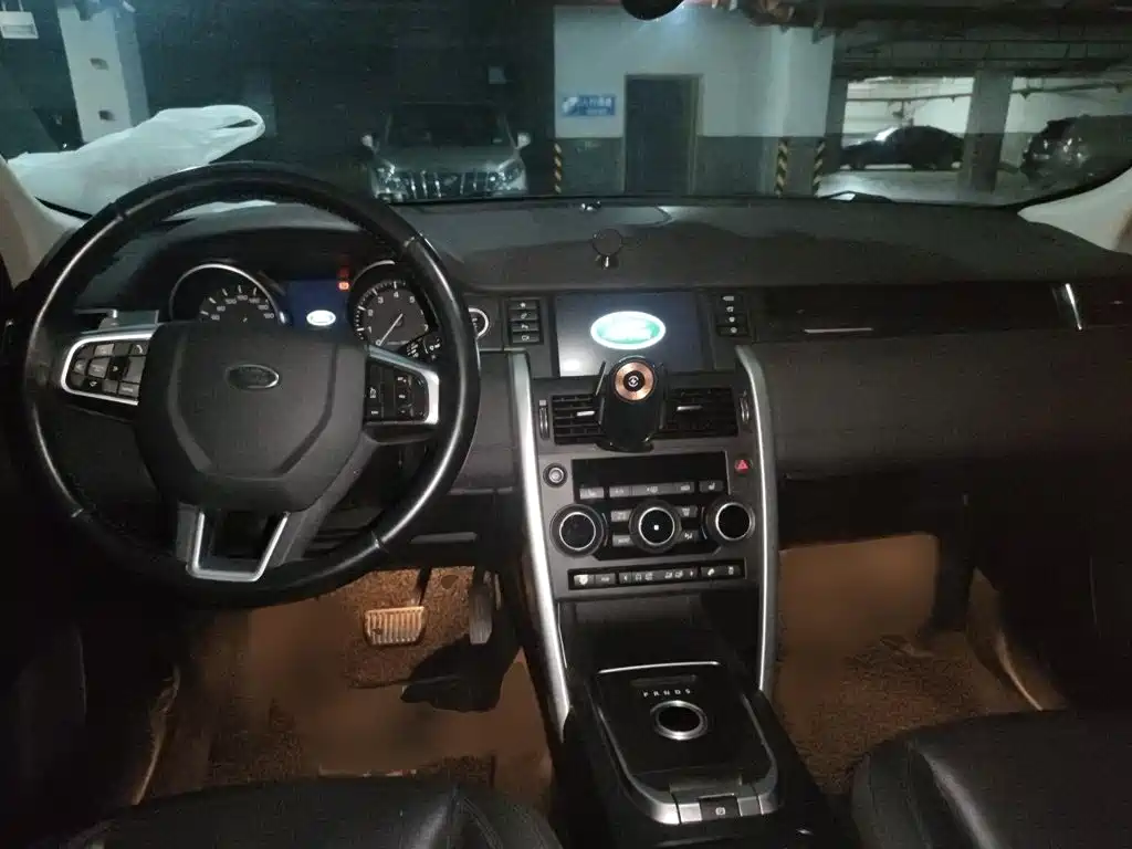 Land Rover Discovery Sport 2016 — фото 13