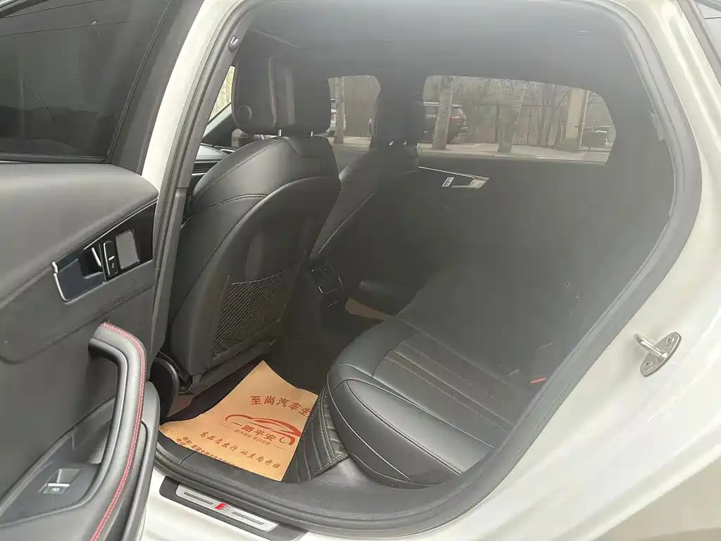 Audi A4L 2025