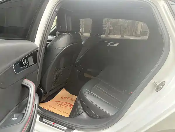 Audi A4L 2025