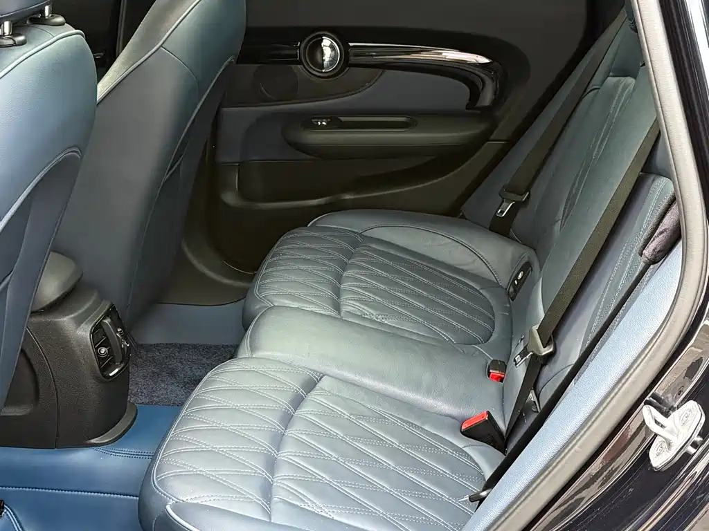MINI Clubman 2021 — фото 12