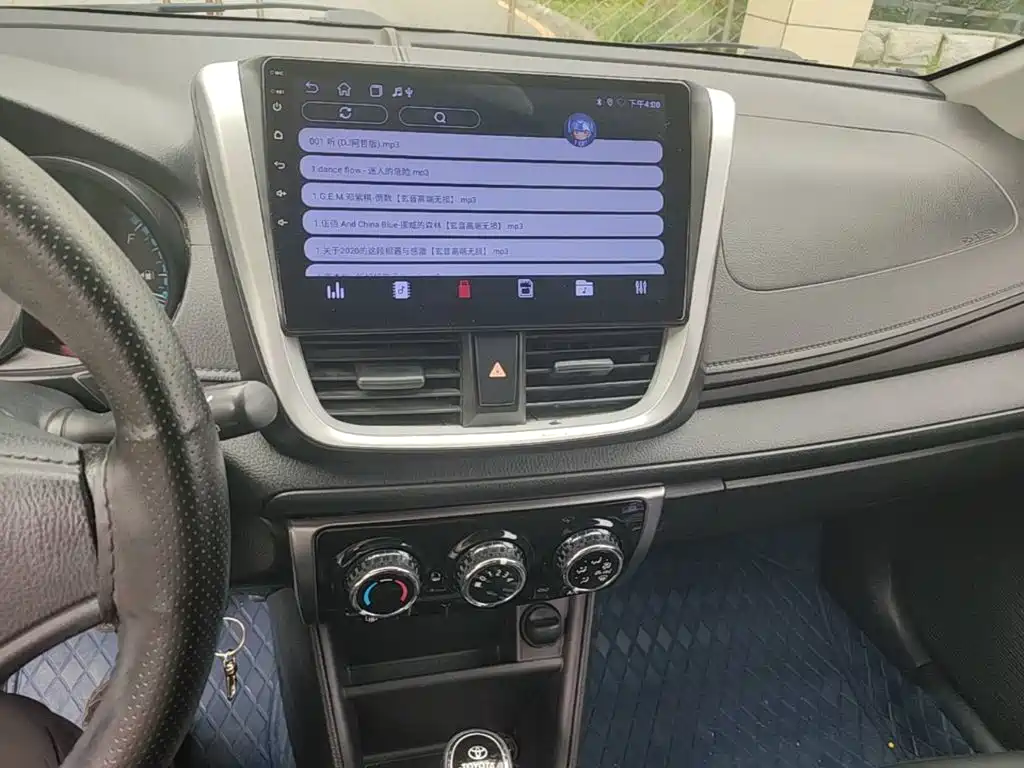 Toyota Yaris L 2019 — фото 13
