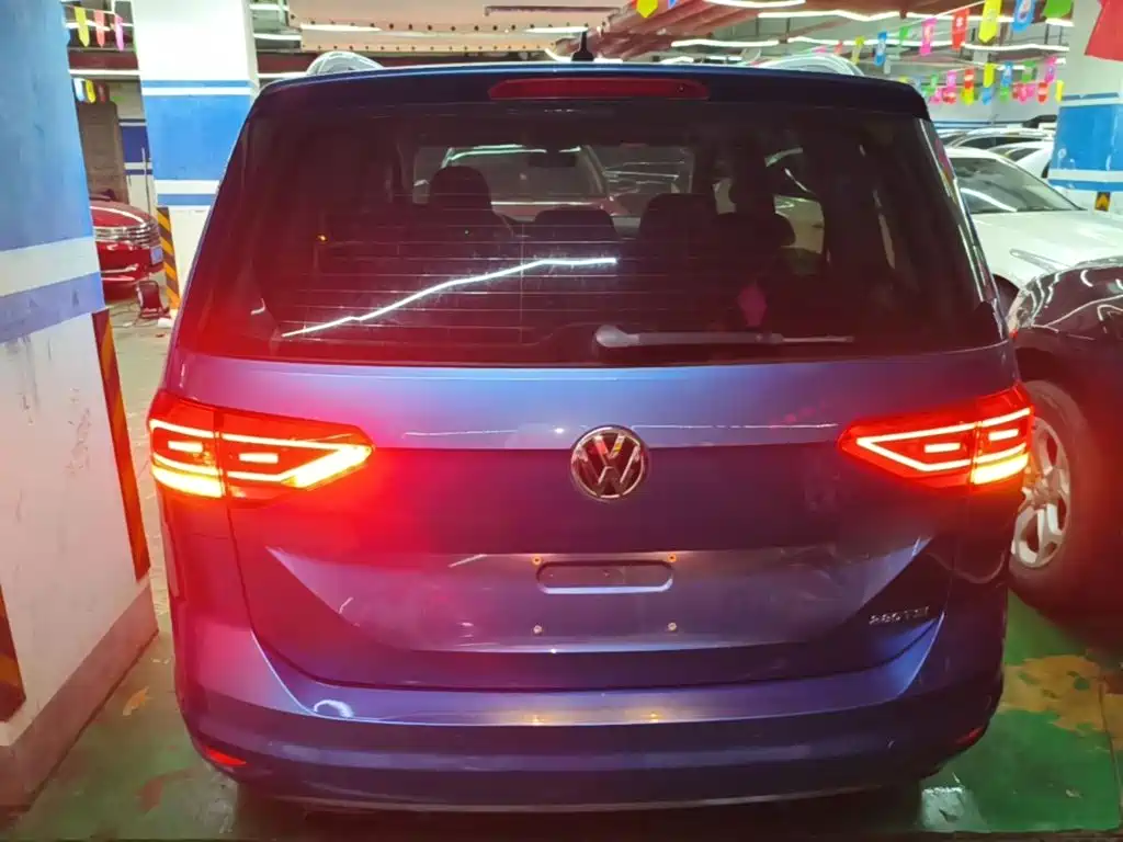 Volkswagen Touran 2016