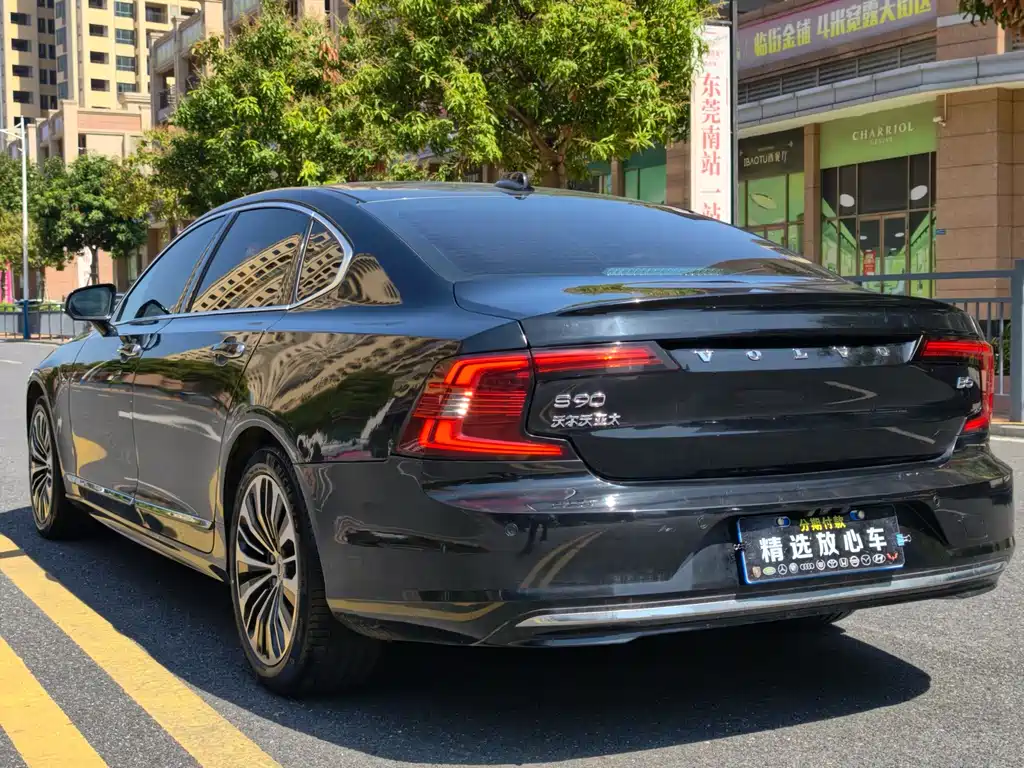 Volvo S90 2022 — фото 6
