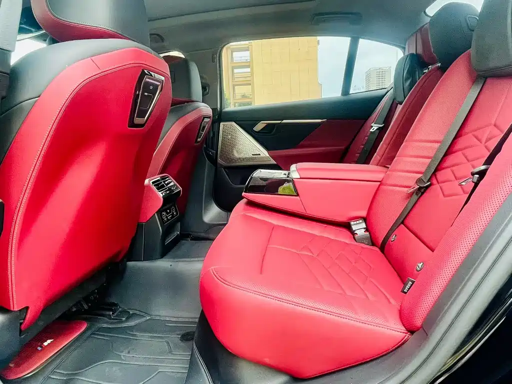 BMW 5 Series 2025