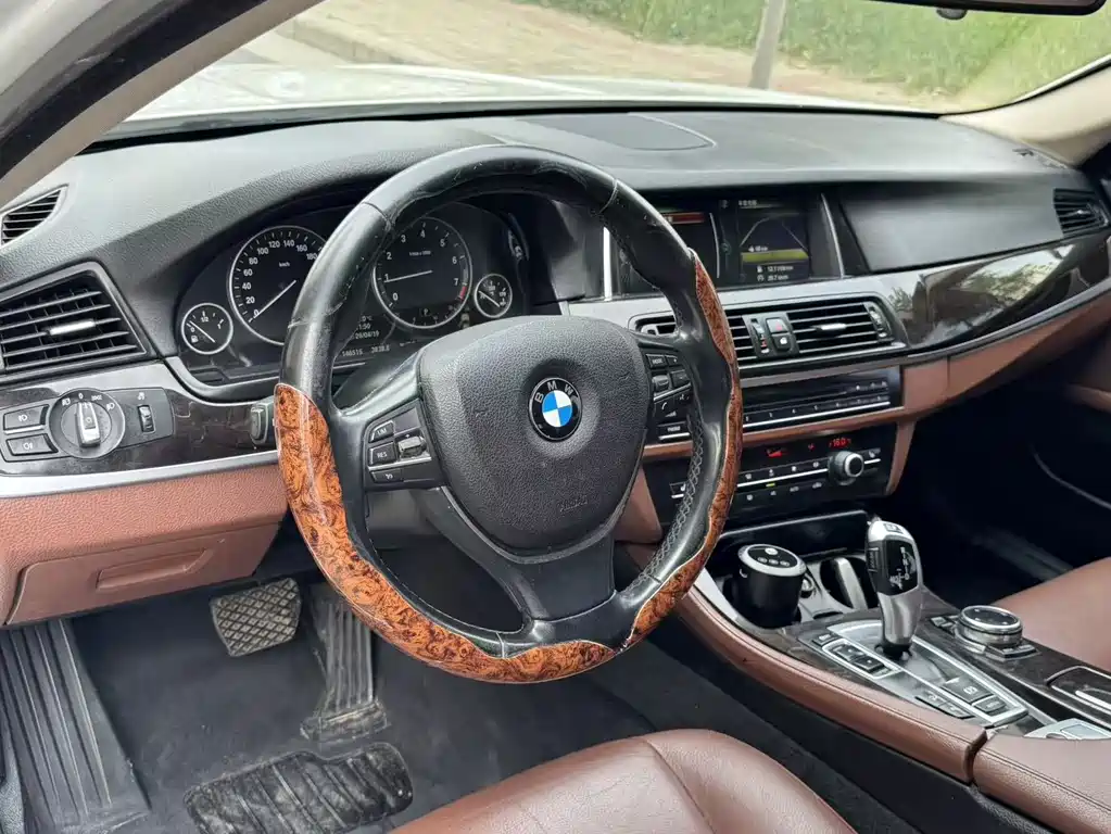 BMW 5 Series 2014 — фото 7