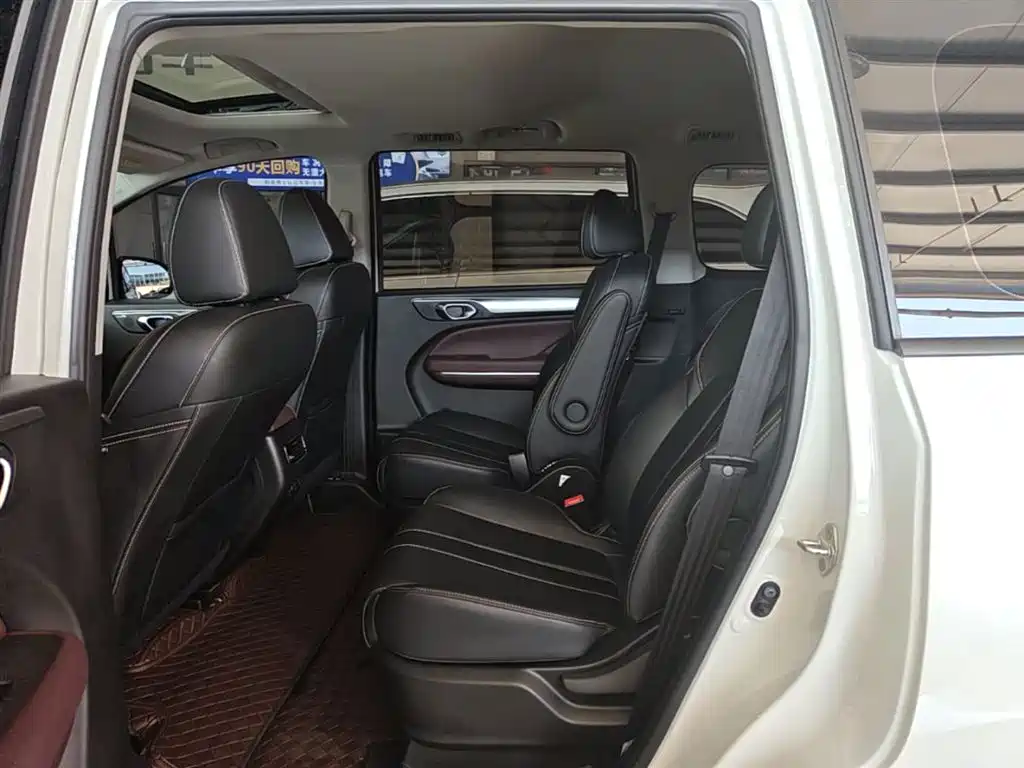GAC Motor Trumpchi M6 2024 — фото 17