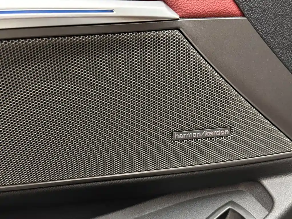BMW 3 Series 2024 — фото 15