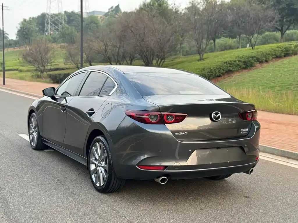 Mazda 3 Axela 2021