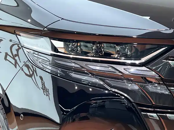 Toyota Alphard 2024