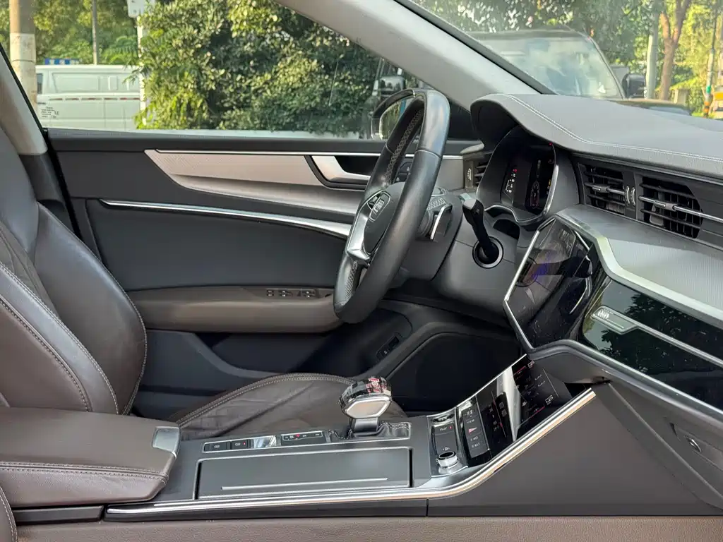 Audi A7L 2023 — фото 20
