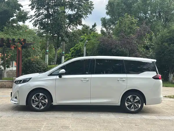 GAC Trumpchi M6 2023