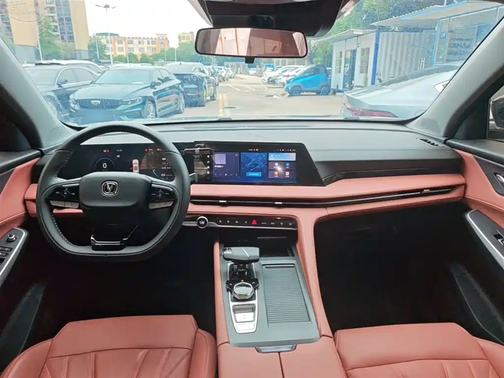 Changan CS75 PLUS 2024 — фото 10