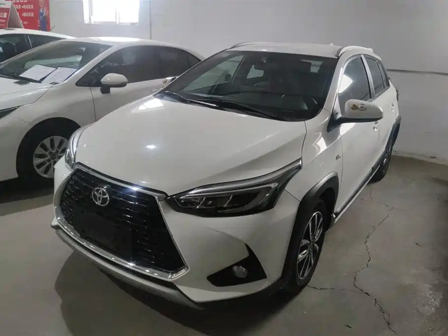 Toyota Yaris L 2023