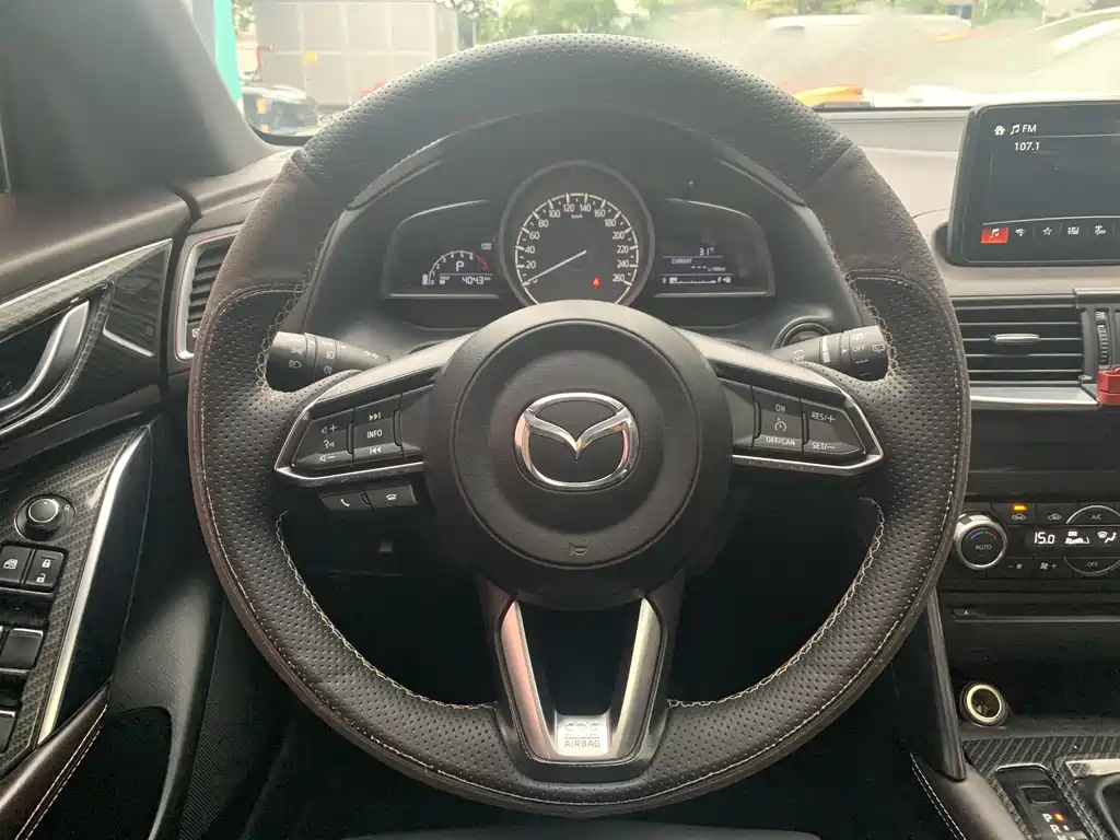 Mazda CX-4 2018 — фото 8