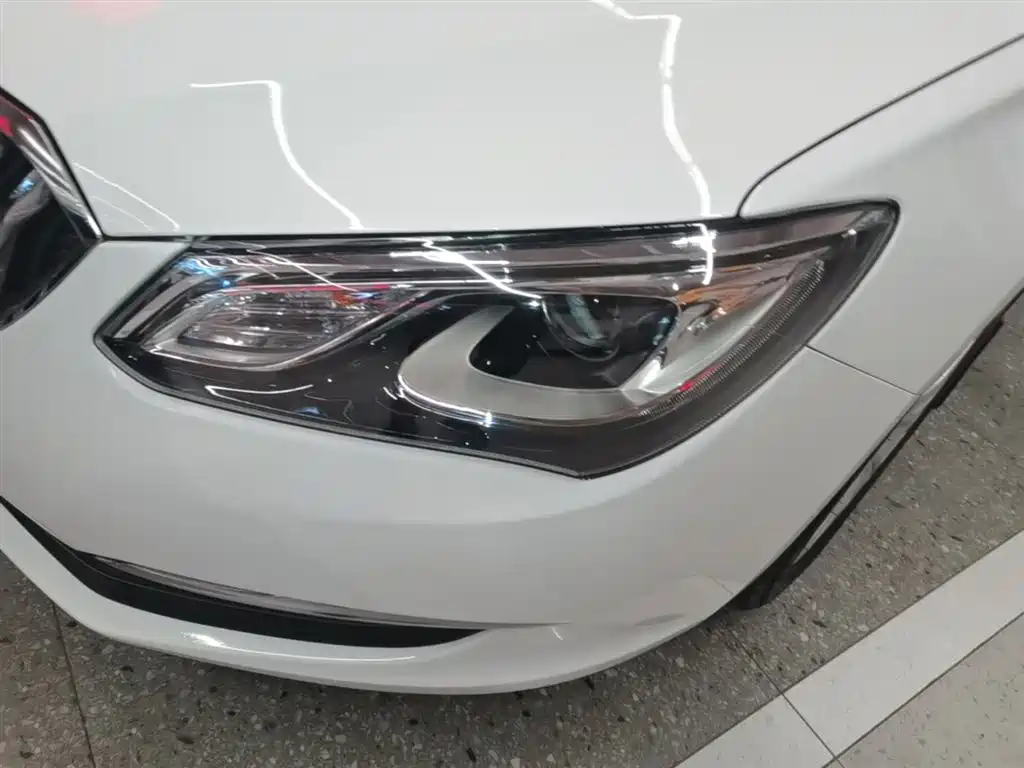 Buick Excelle 2016 — фото 24