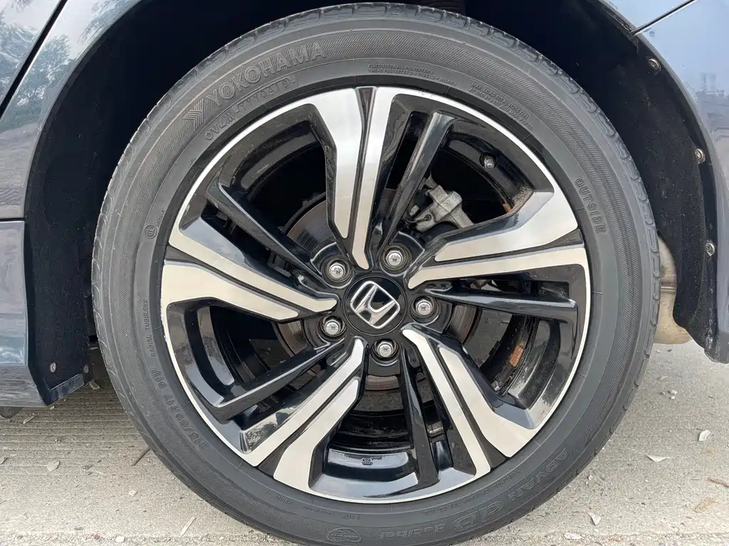 Honda Civic 2018 — фото 19