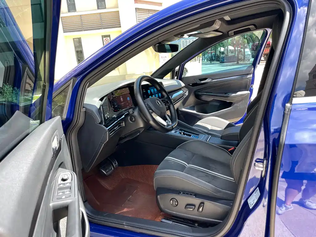 Volkswagen Golf 2022