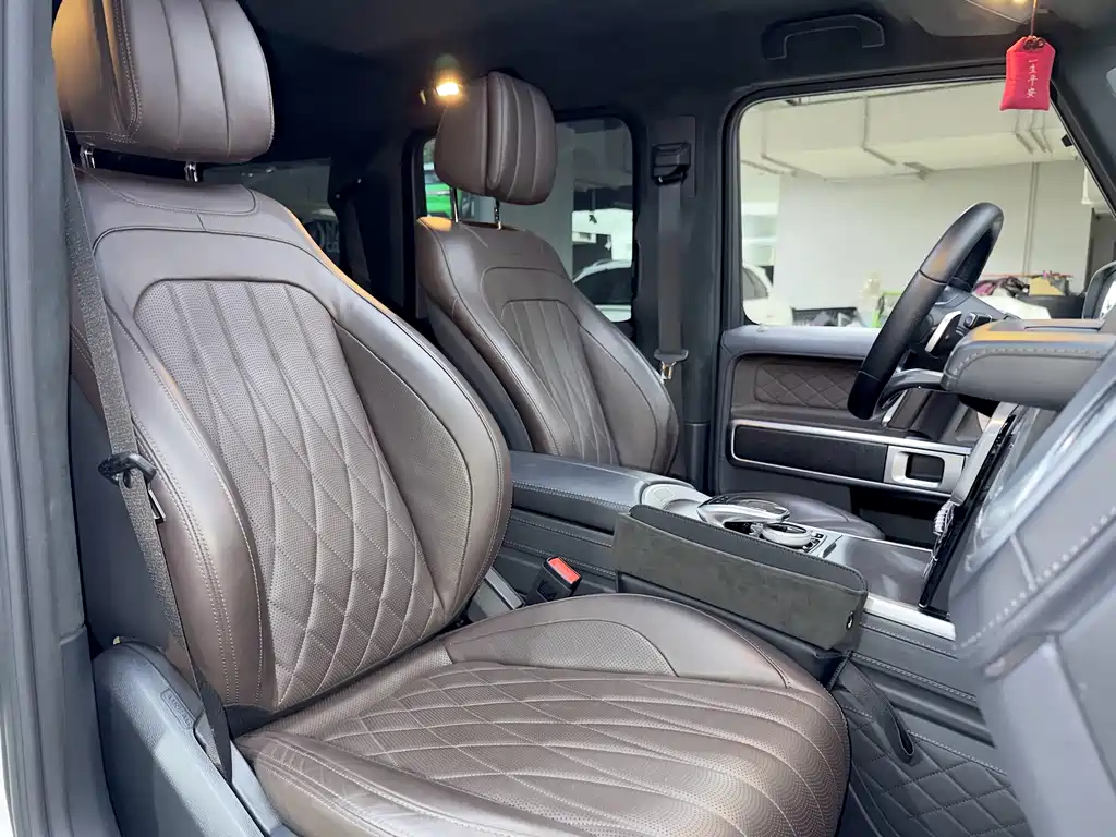 Mercedes-Benz G-Class 2023 — фото 24