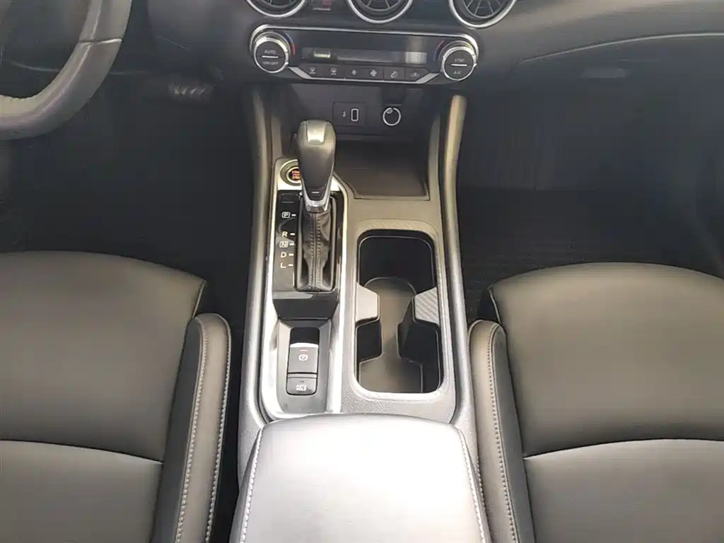 Nissan Sylphy 2022 — фото 14