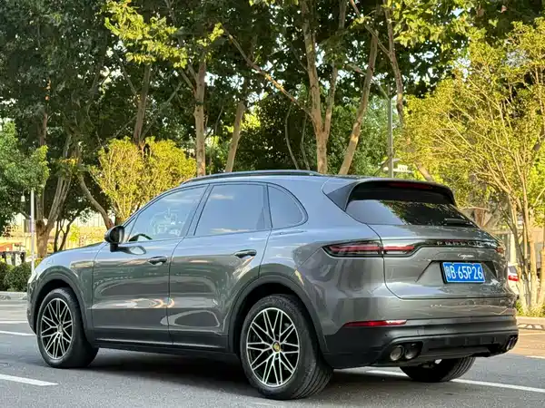 Porsche Cayenne 2022