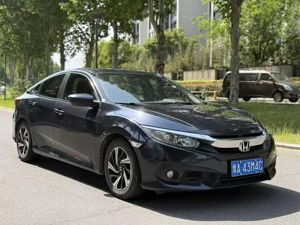 Honda Civic 2017 — фото 3