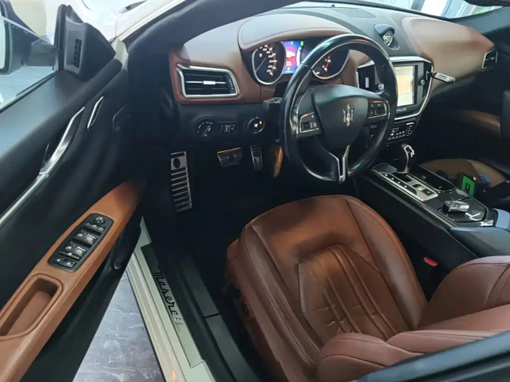 Maserati Ghibli 2014 — фото 16