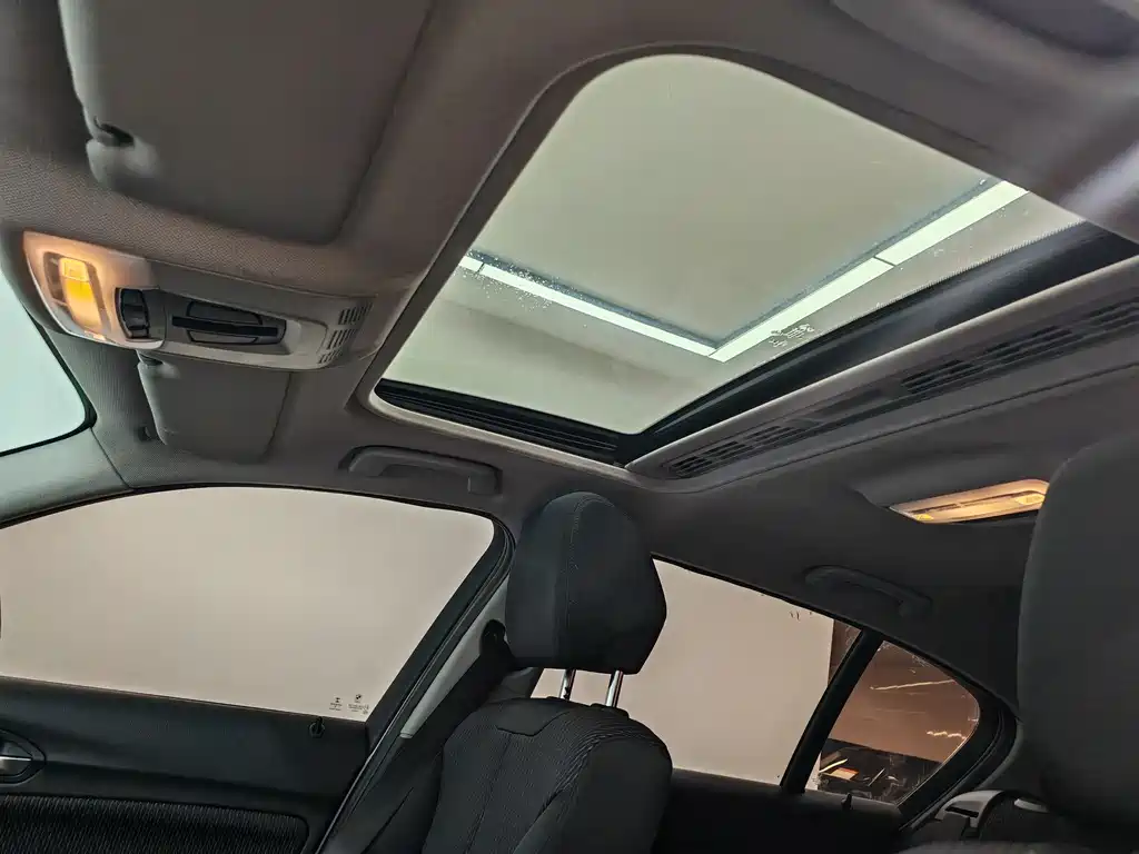 BMW 1 Series 2016 — фото 14