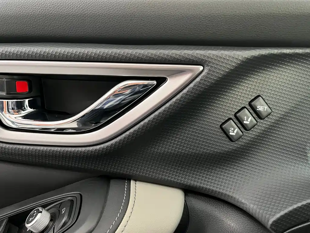 Subaru Forester 2023 — фото 13