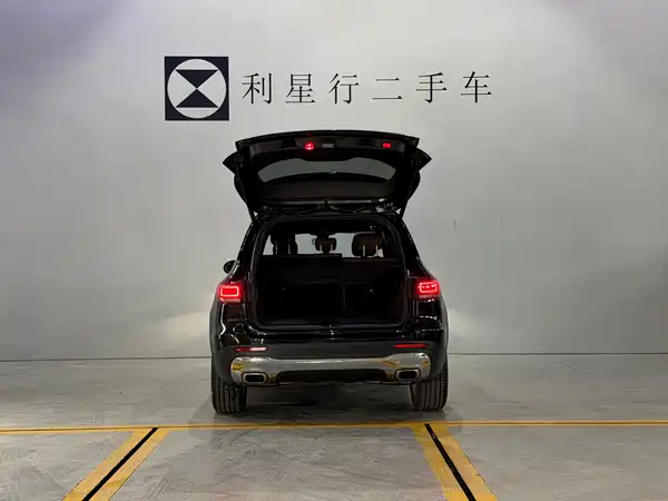 Mercedes-Benz GLB 2023