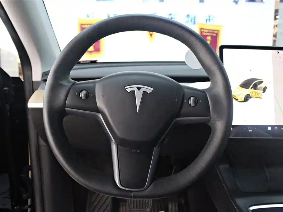 Tesla Model Y 2023 — фото 5