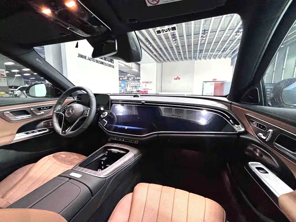 Mercedes-Benz E-Class 2024