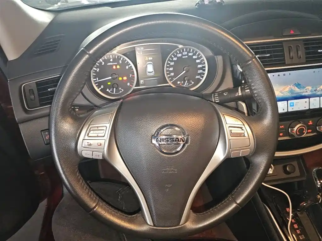 Nissan Tiida 2021 — фото 11
