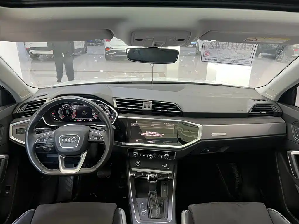 Audi Q3 2023 — фото 18