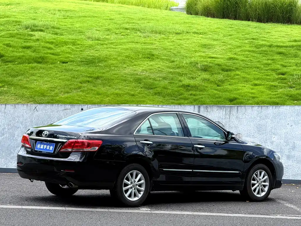 Toyota Camry 2014 — фото 17