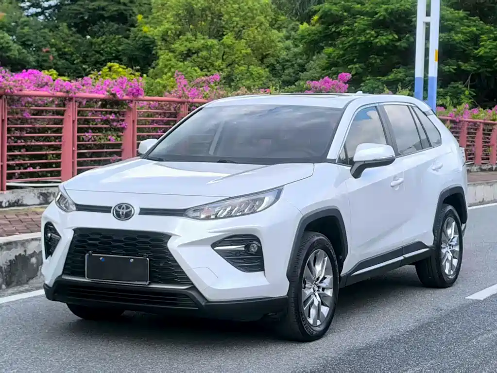 Toyota Wildlander 2021 — фото 1