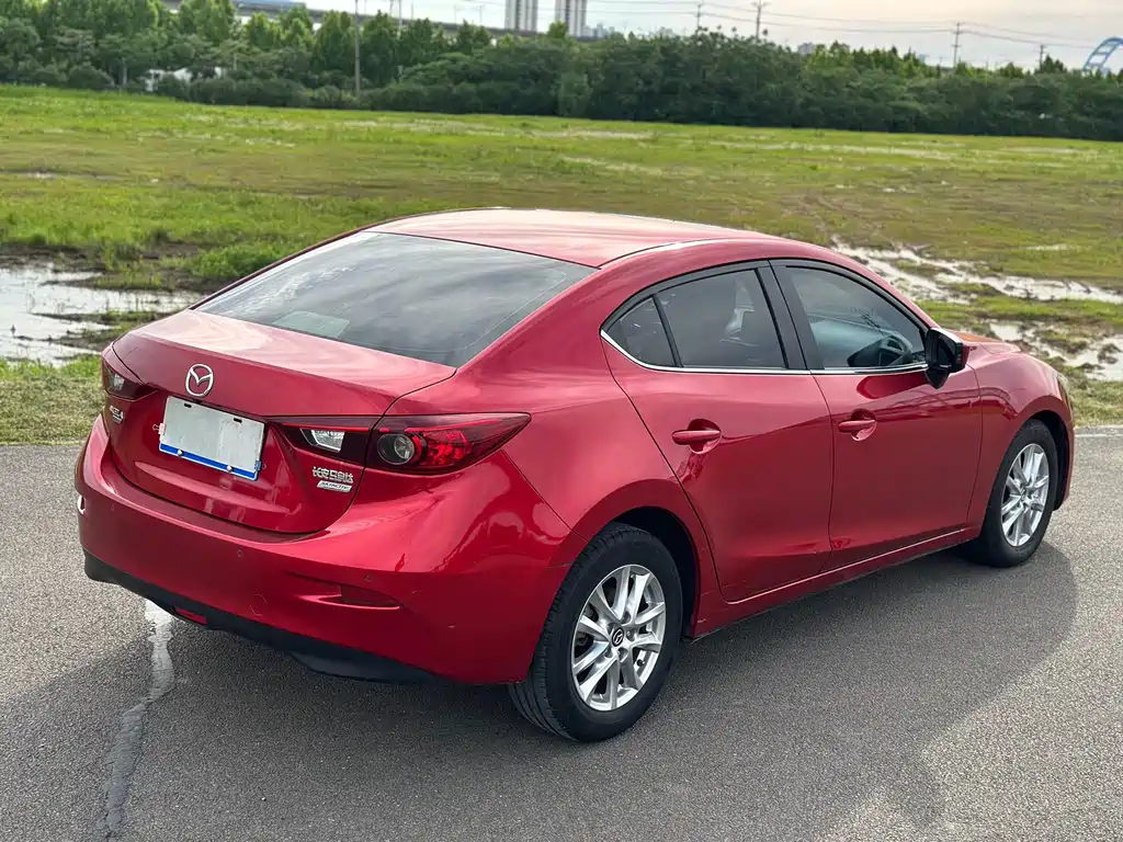 Mazda 3 Axela 2015 — фото 15