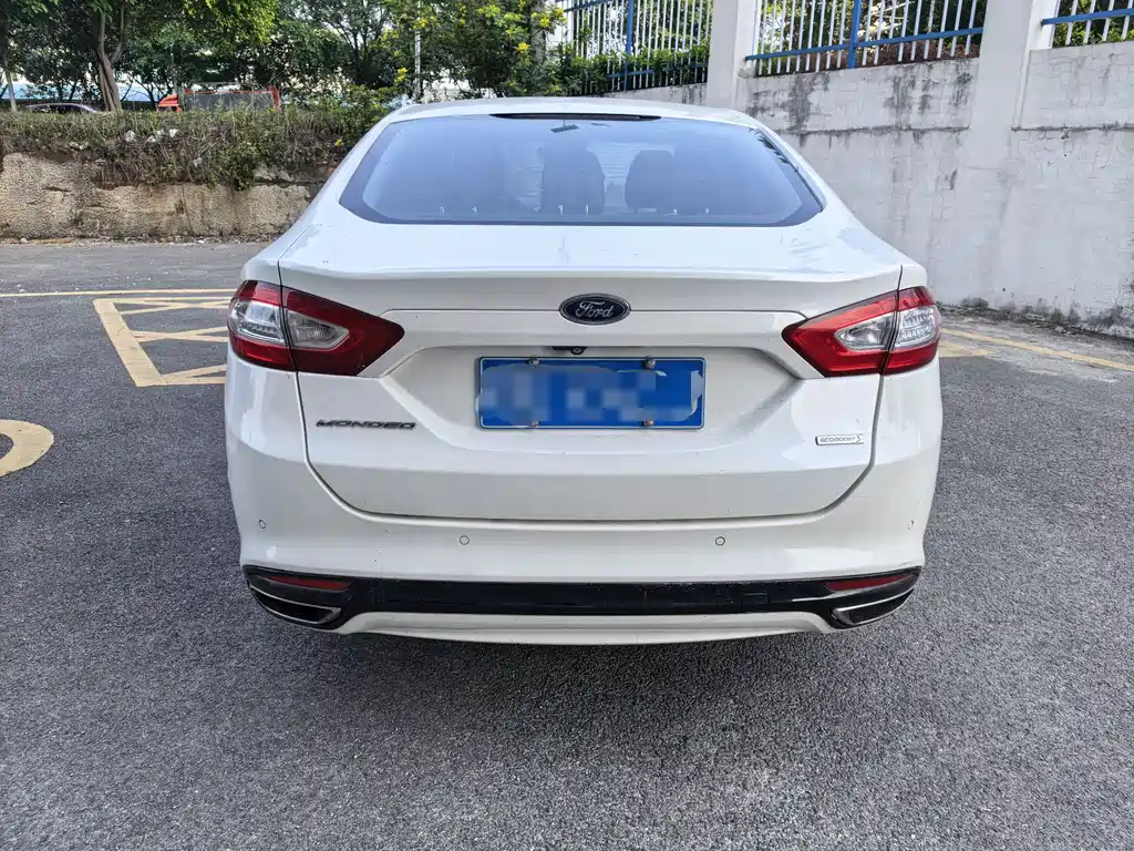 Ford Mondeo 2014 — фото 13