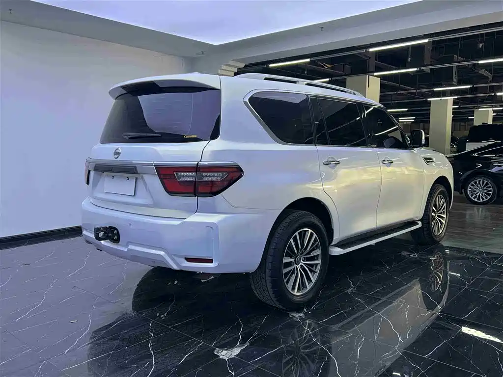 Nissan Patrol 2018 — фото 21