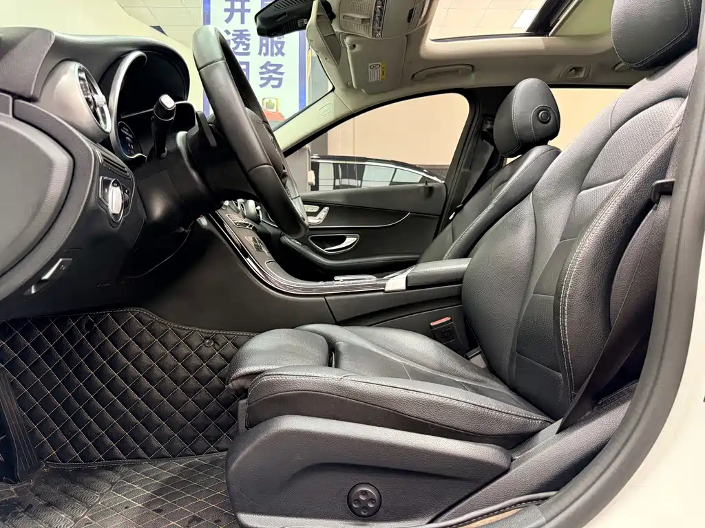 Mercedes-Benz C-Class 2019