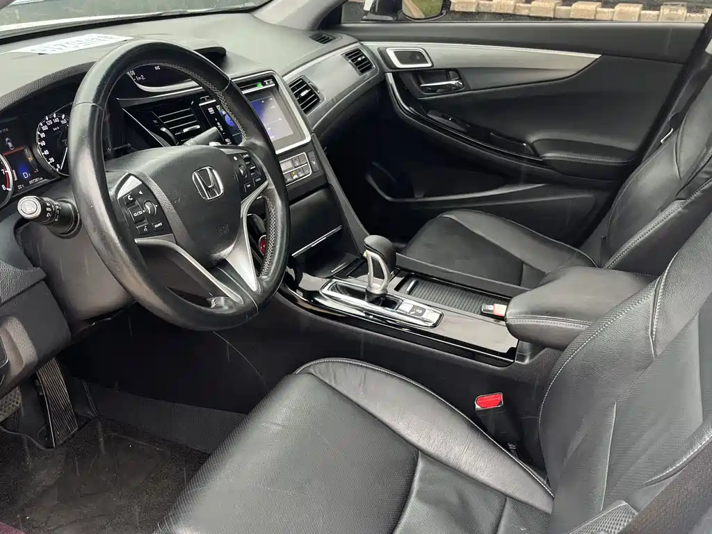 Honda Spirior 2016 — фото 4